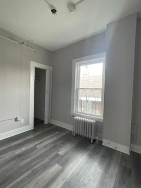 PRIVATE ROOM - ALL UTILITIES INCLUDED