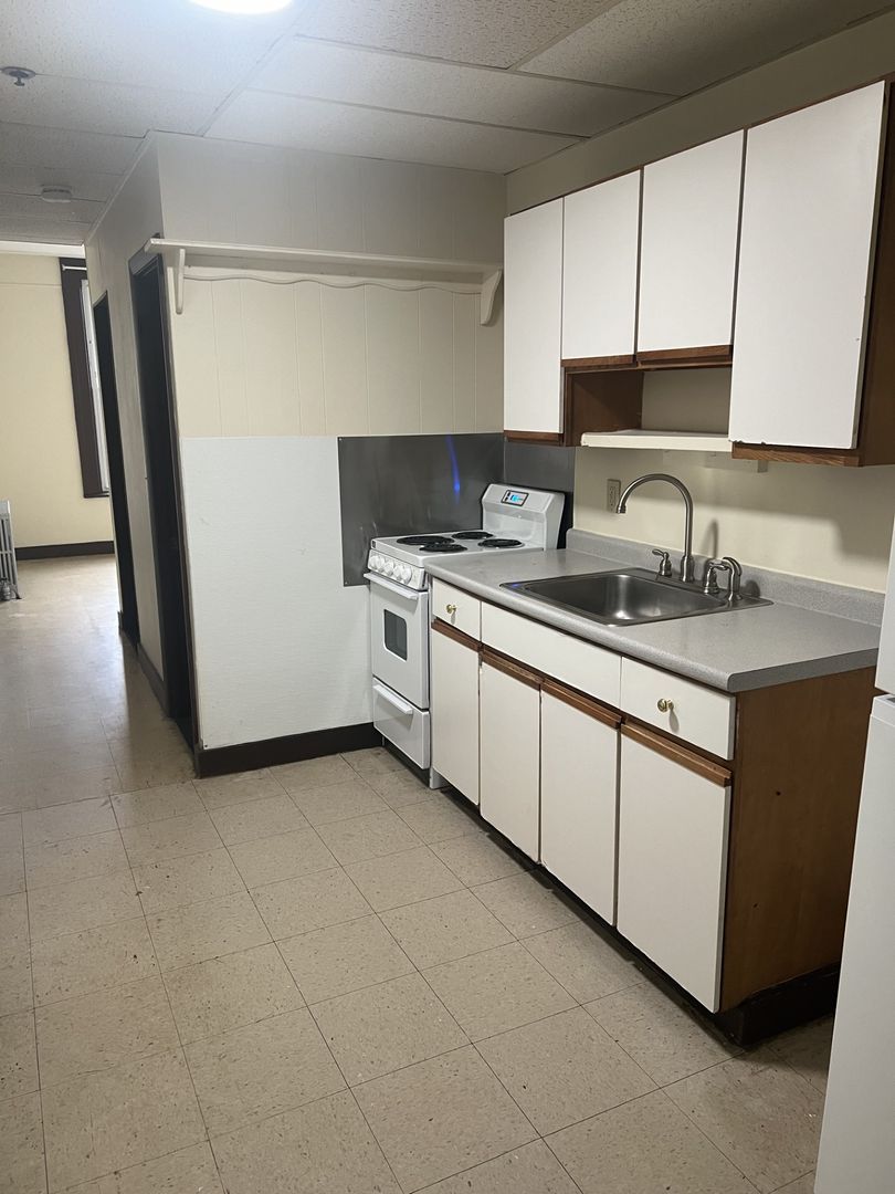 Marlborough Apartment: 342 Lincoln St.