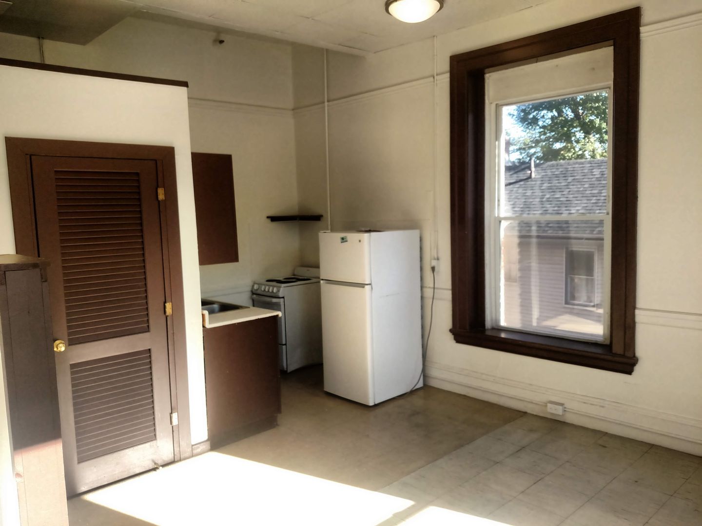 Marlborough Apartment: 342 Lincoln St.