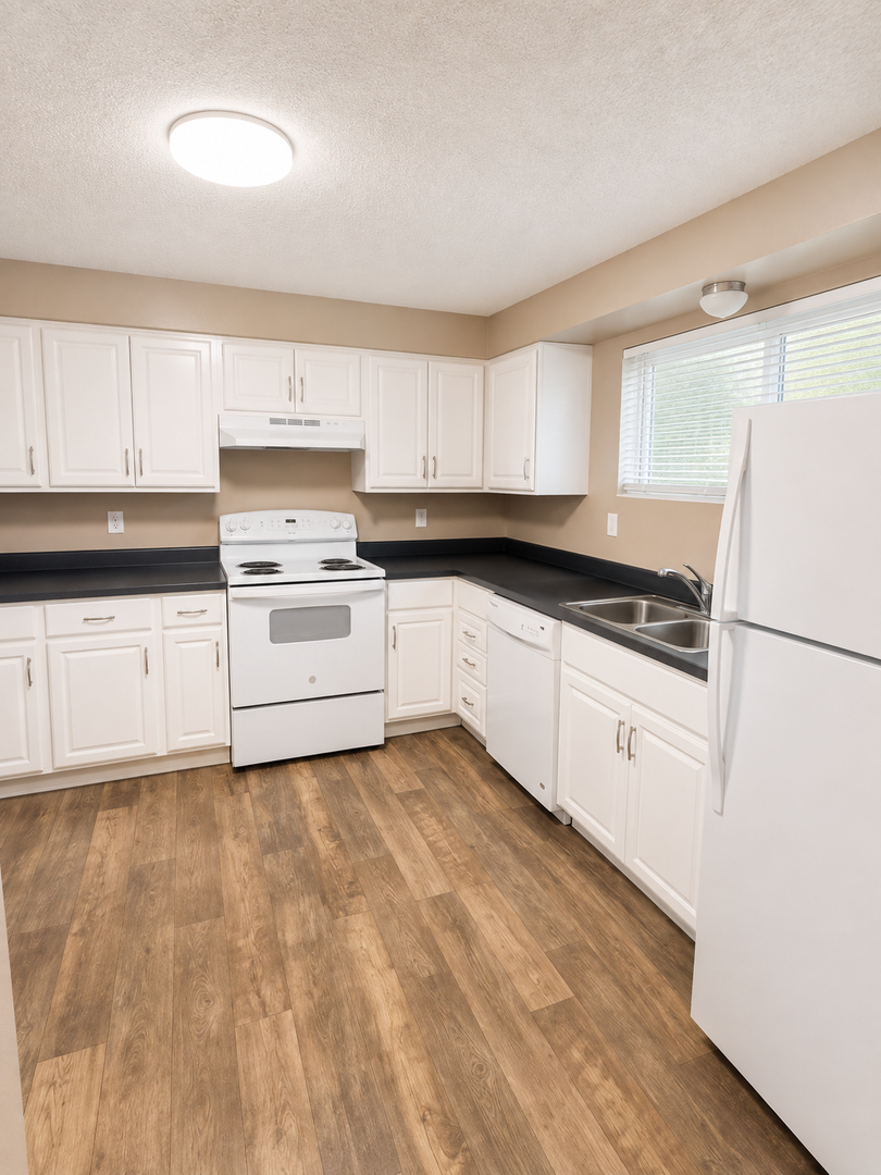 2BR/2BA across from EWU! 3 of 6