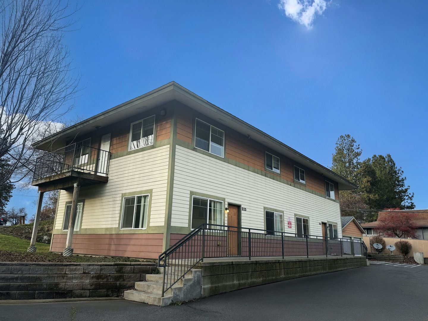 Cheney Apartment: 511 Clay Street