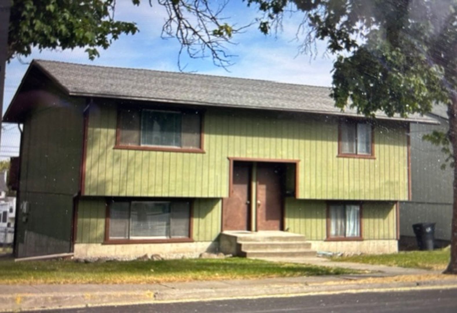 Cheney Multiplex: 823/825 2nd St