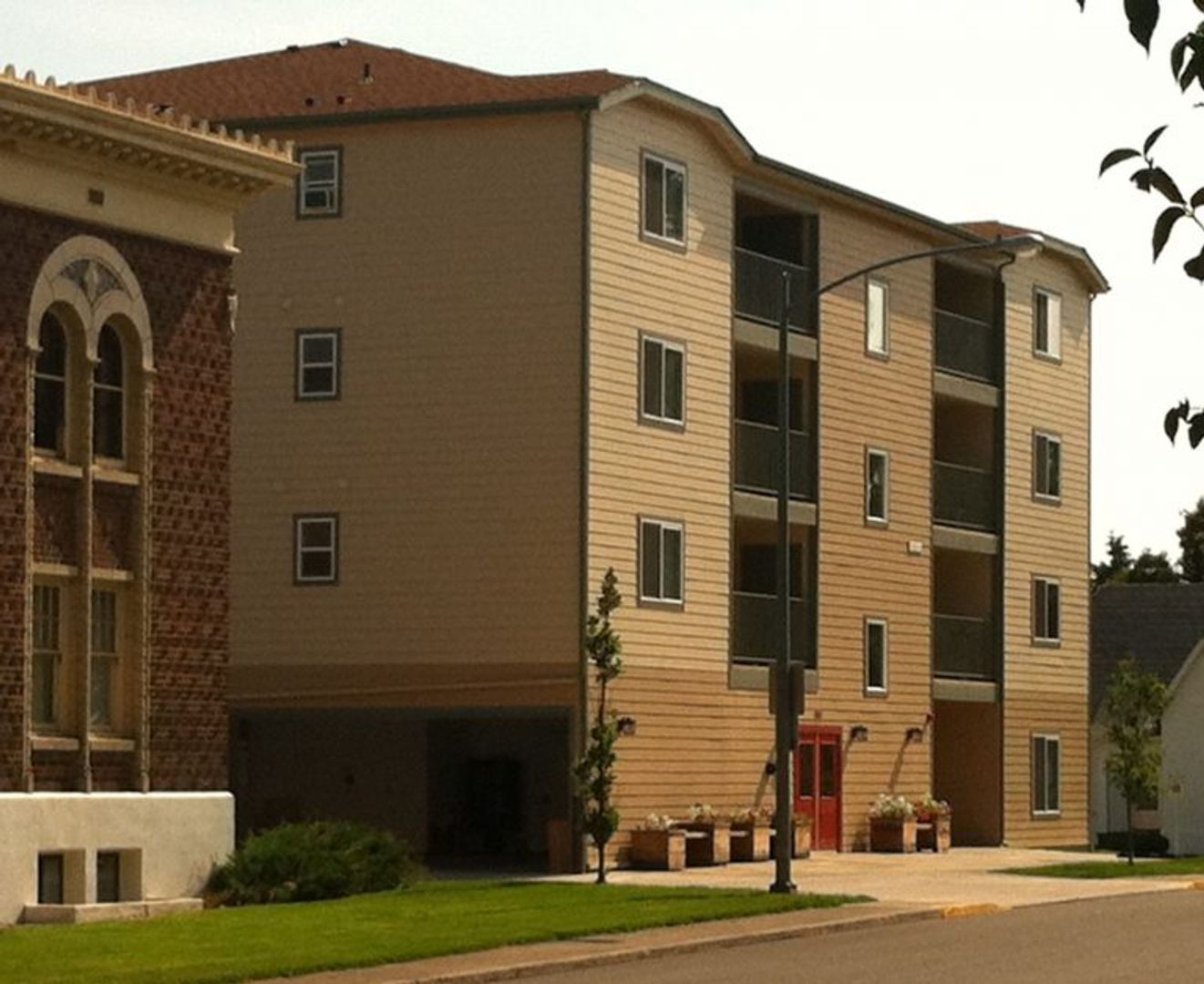 Cheney Apartment: 403 5th Street