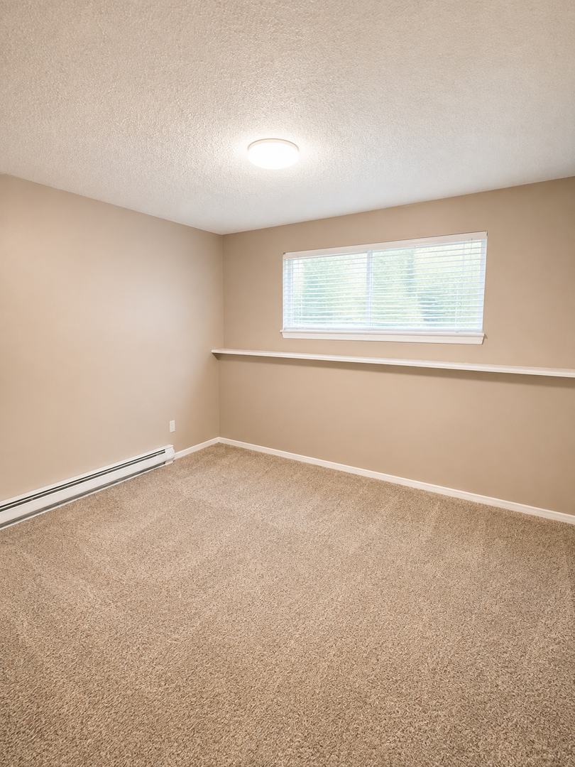 2BR/2BA across from EWU! 4 of 6