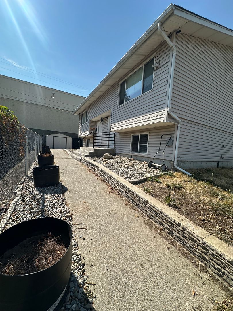 Spokane Apartment: 1605 W York