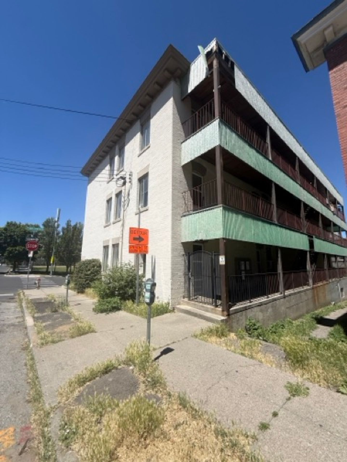 73.00 Fox Building 1 of 12