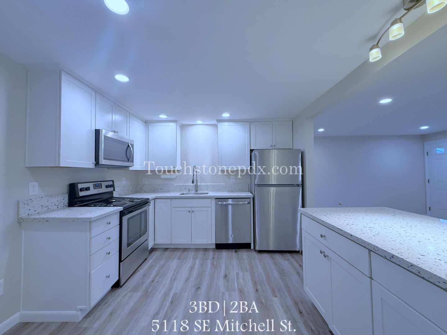 Portland Condo: 5116 SE Mitchell St.