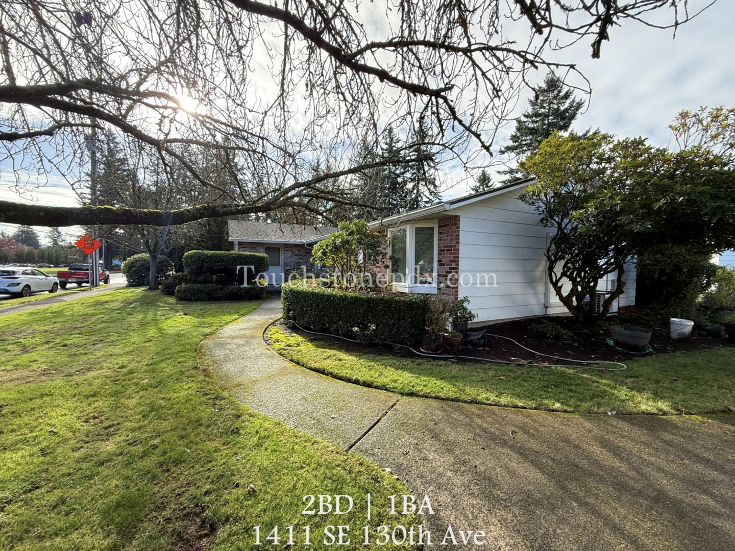 Portland Apartment: 1411 SE 130th Ave