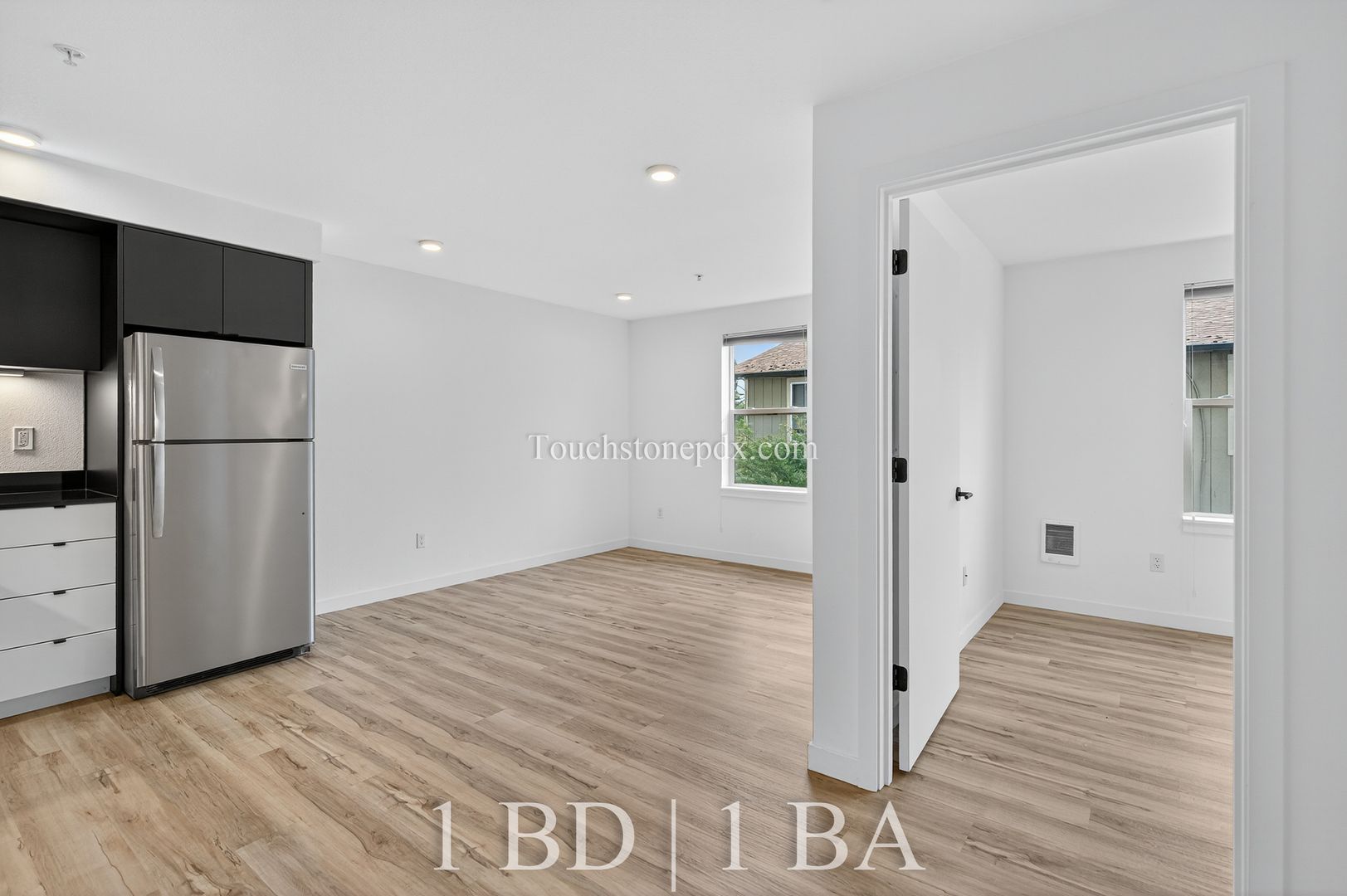 Portland Apartment: 5635 NE Glisan St.