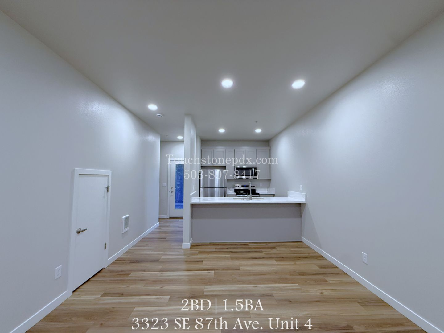 Portland Apartment: 3323 SE 87th Ave