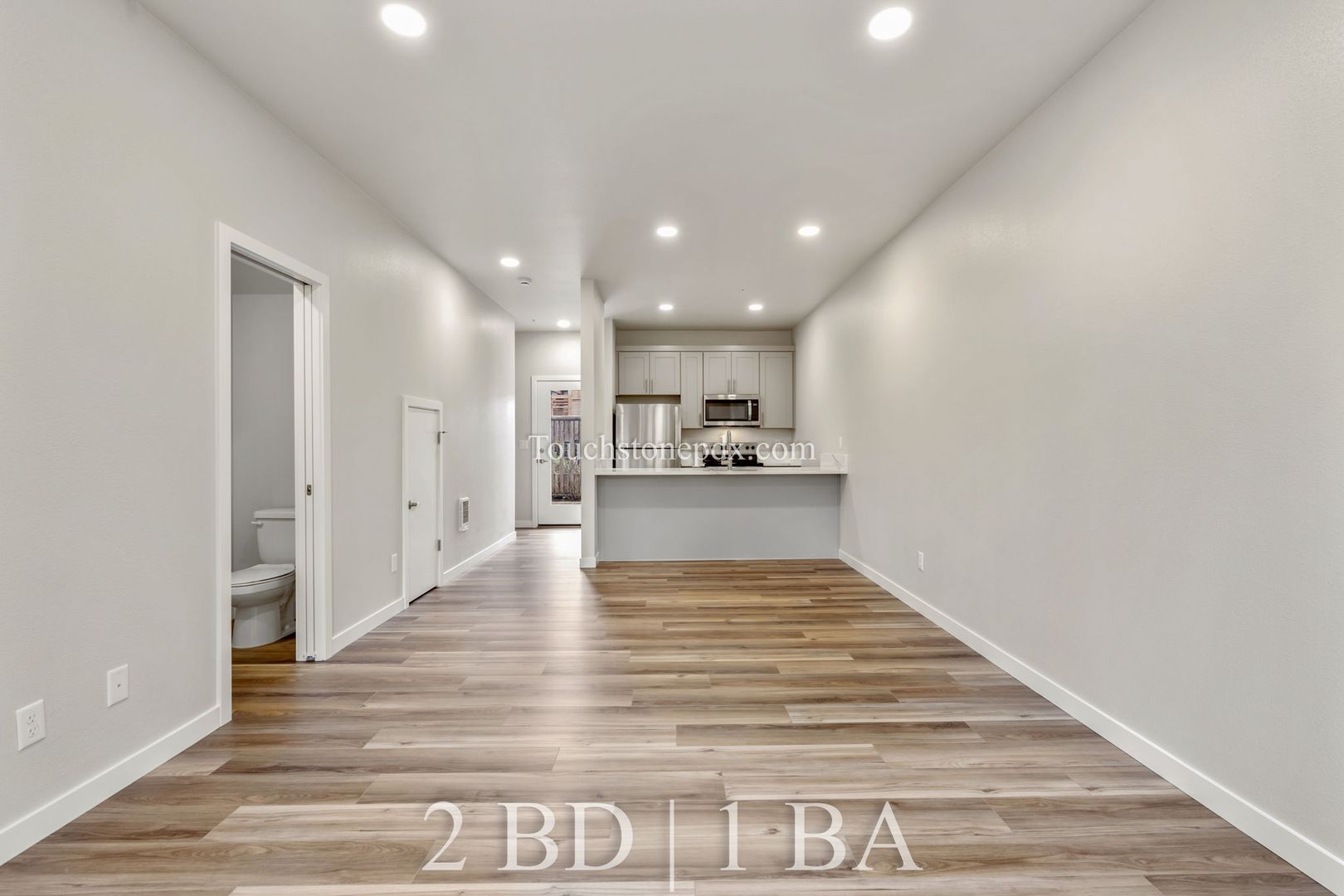 Portland Apartment: 3323 SE 87th Ave