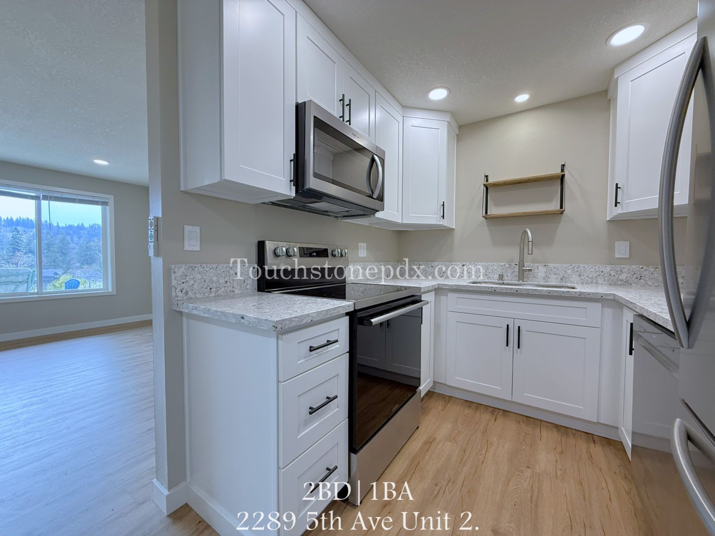West Linn Apartment: 2289 5th Ave