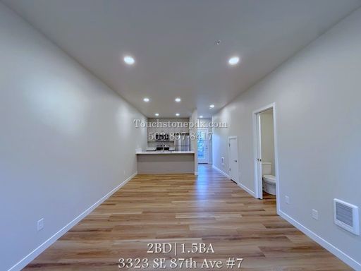 2 Bed Townhome with Patio & In-Unit Laundry – photo 1