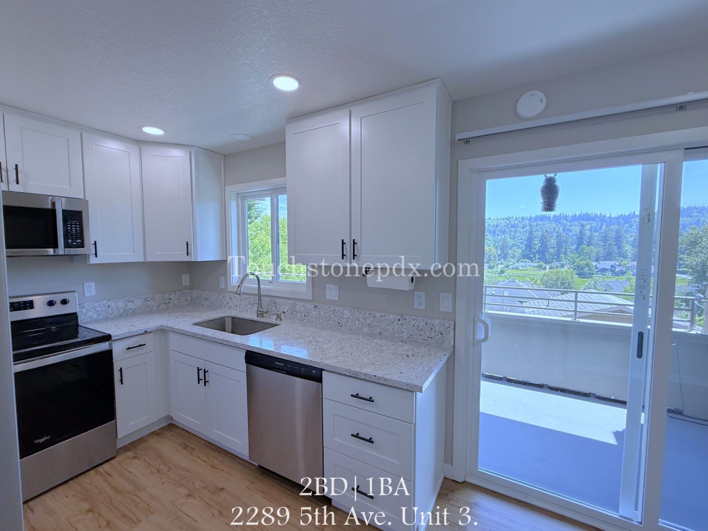 West Linn Apartment: 2289 5th Ave