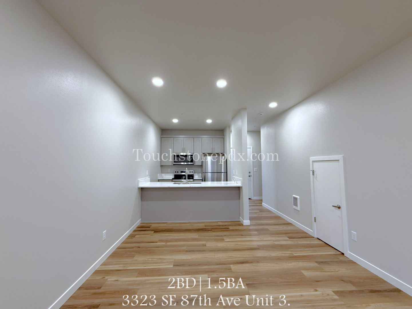 Portland Apartment: 3323 SE 87th Ave