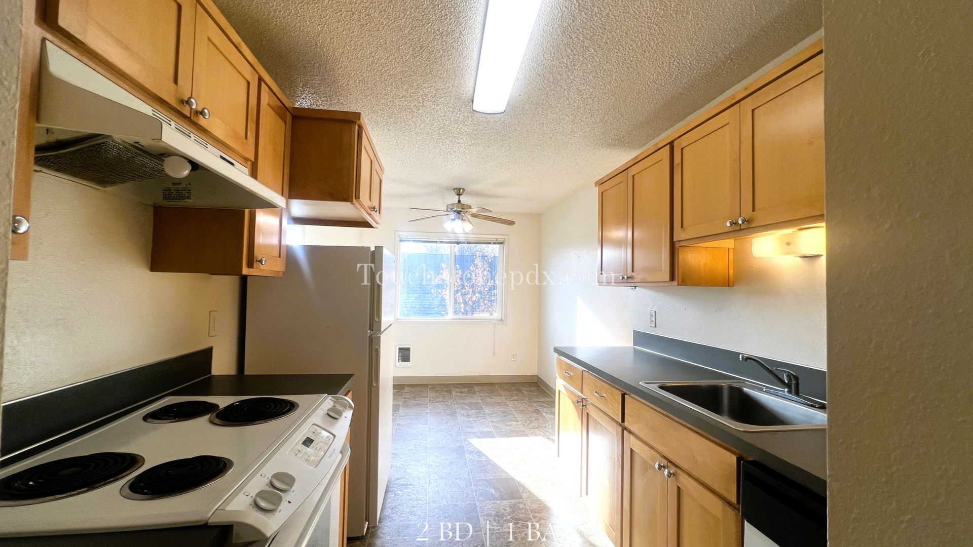 Portland Apartment: 5802 SE Milwaukie Ave. #3