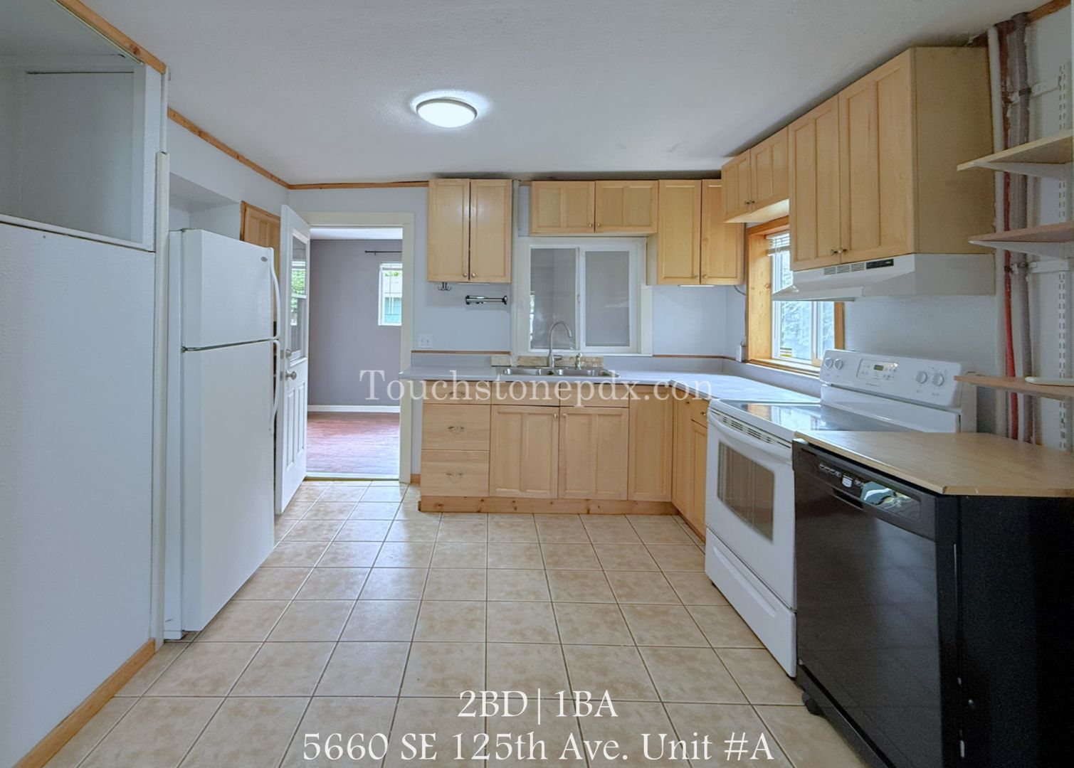 Portland Apartment: 5660 SE 125th Ave.