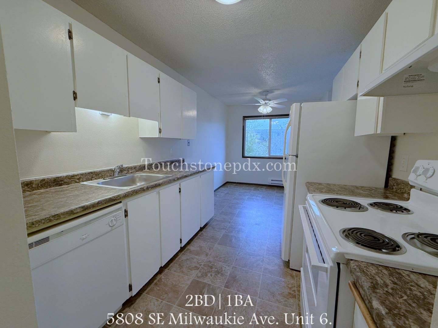 Portland Apartment: 5808 SE Milwaukie Ave. #6