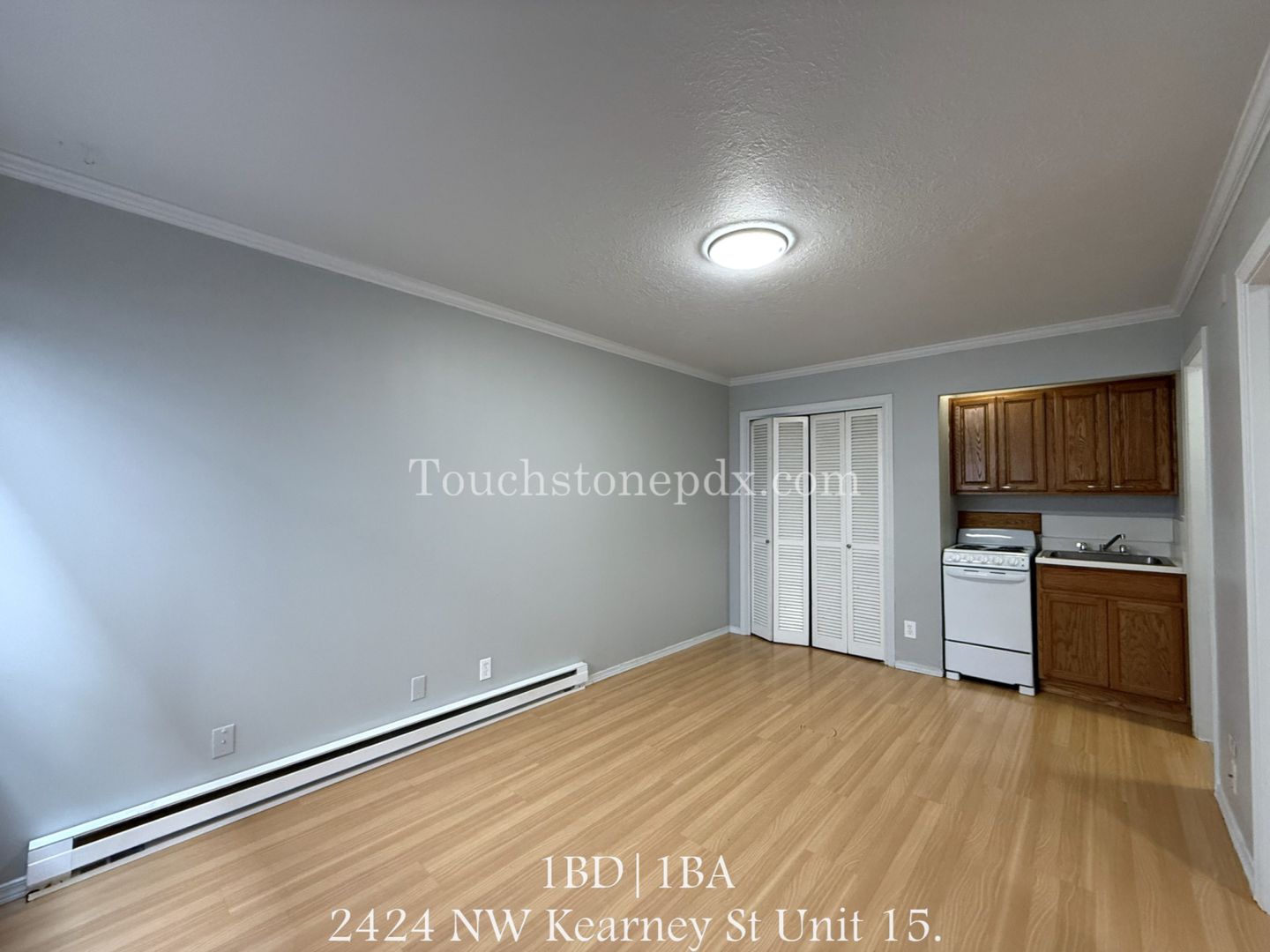 Portland Apartment: 2424 NW Kearney St #15