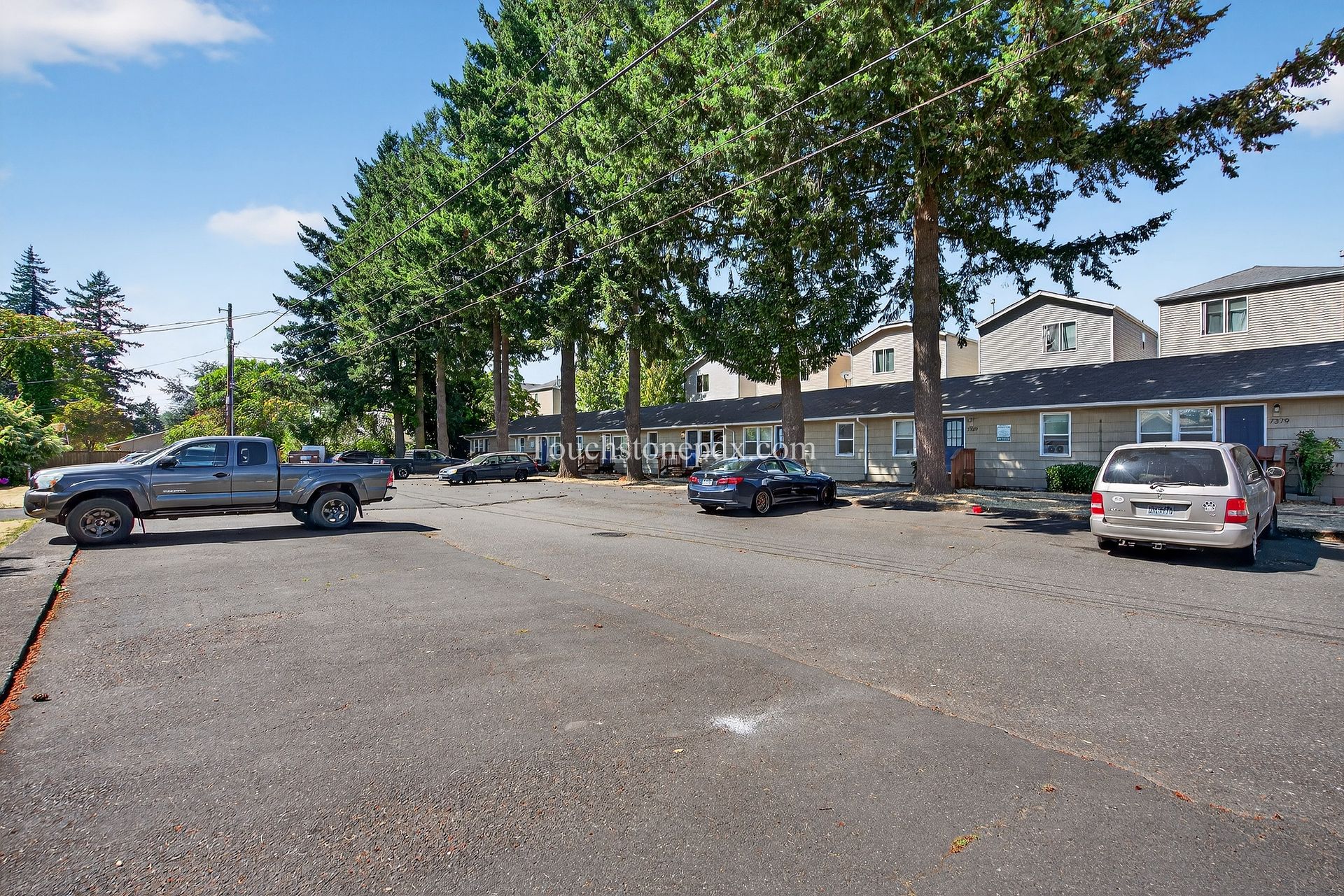 Portland Apartment: 7359 SE Evergreen St.