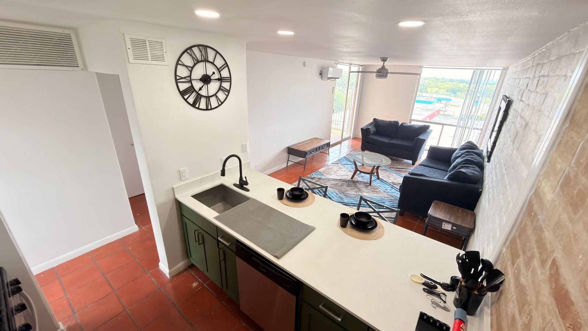 San Antonio Apartment: 1103 Harry Wurzbach Rd