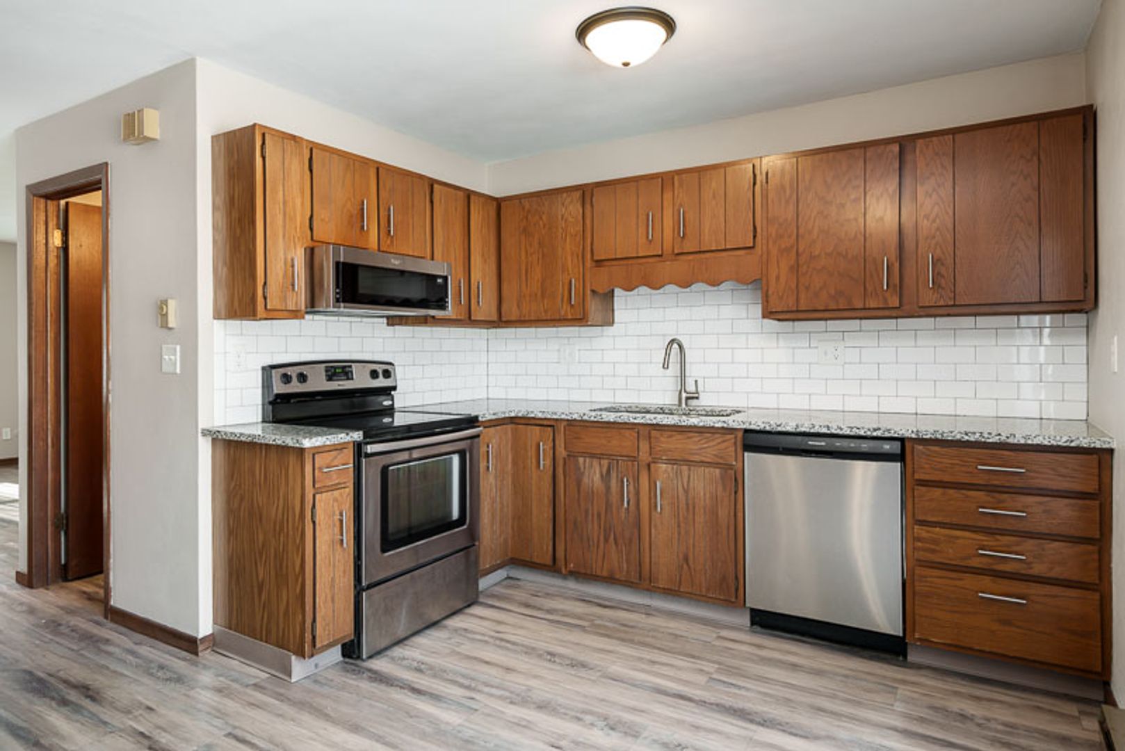 Rockford Apartment: 150 Flintridge Dr