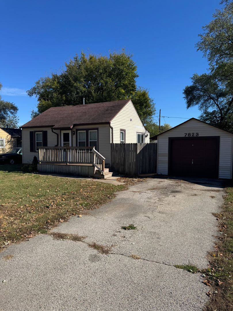 Machesney Park House: 7823 Spruce St