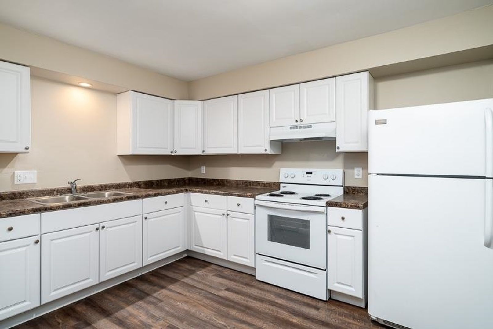 Rockford Apartment: 186 Flintridge Dr