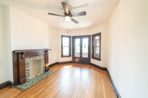 Charming Old-World 2 Bedroom with a Private Deck / Prime Tremont Location In suite W/D – photo 1