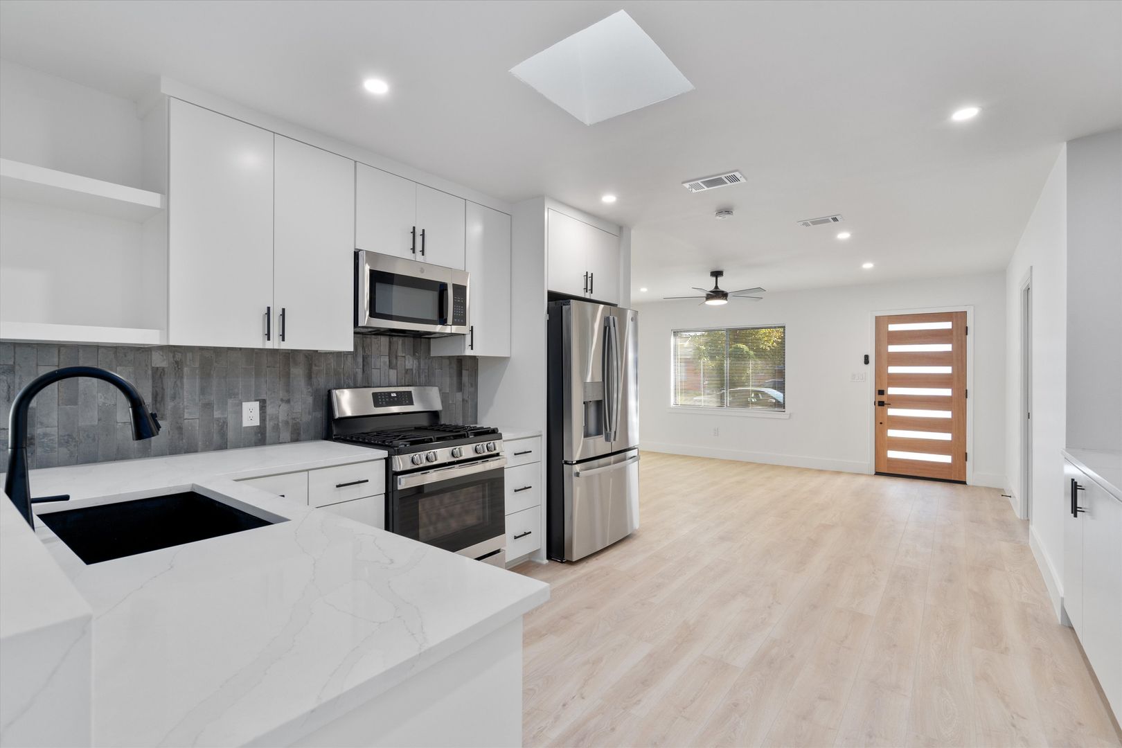 Austin House: 406 Hammack Dr, Austin, TX 78752