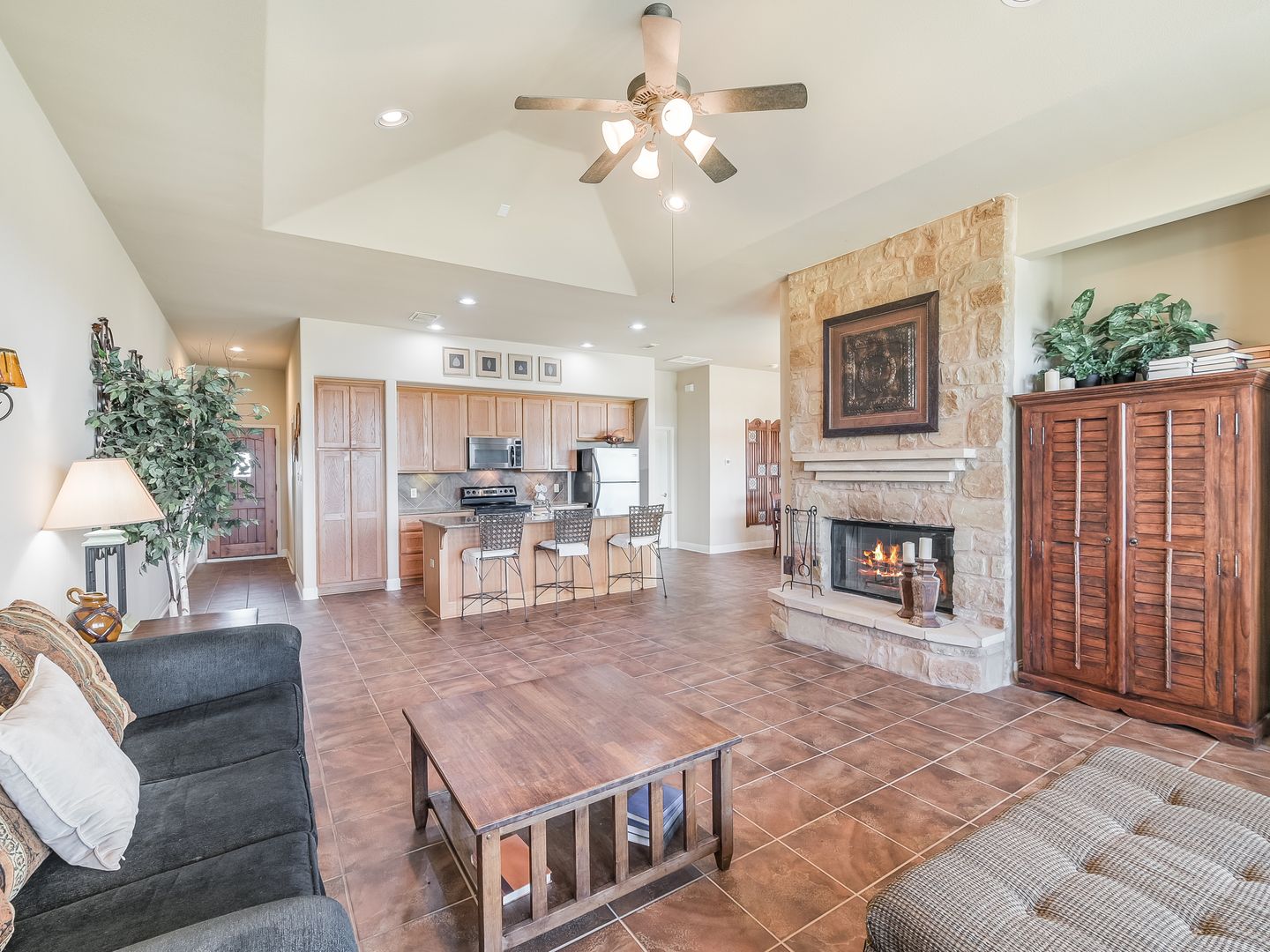 Spicewood Condo: 1908 Kahala Sunset Drive, Unit G