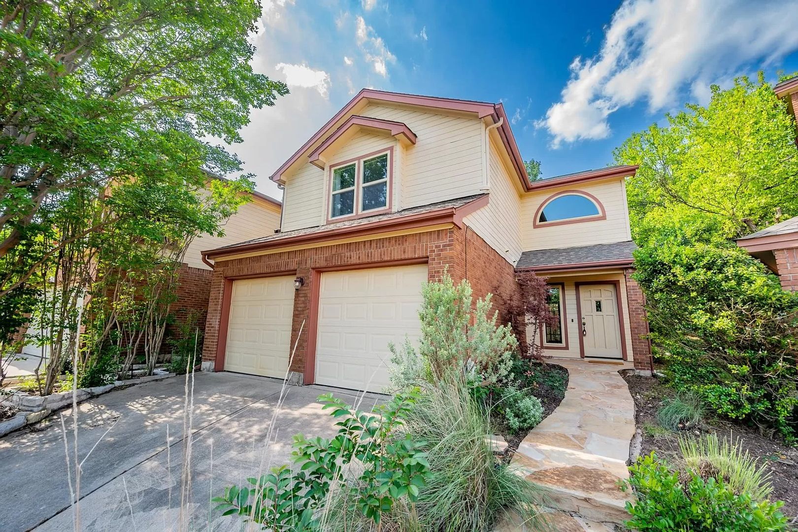 Austin House: 6616 Mesa Hollow Dr