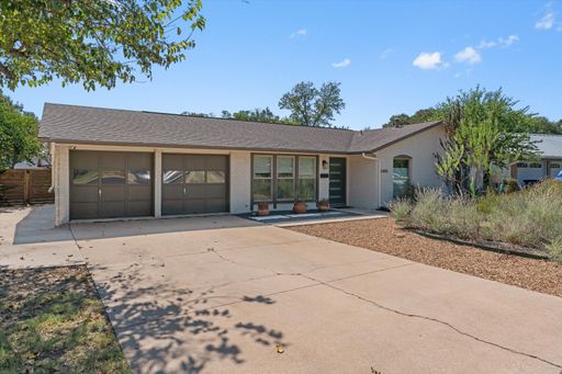 5405 Fairmont Cir, Austin, Texas 78745 – photo 1