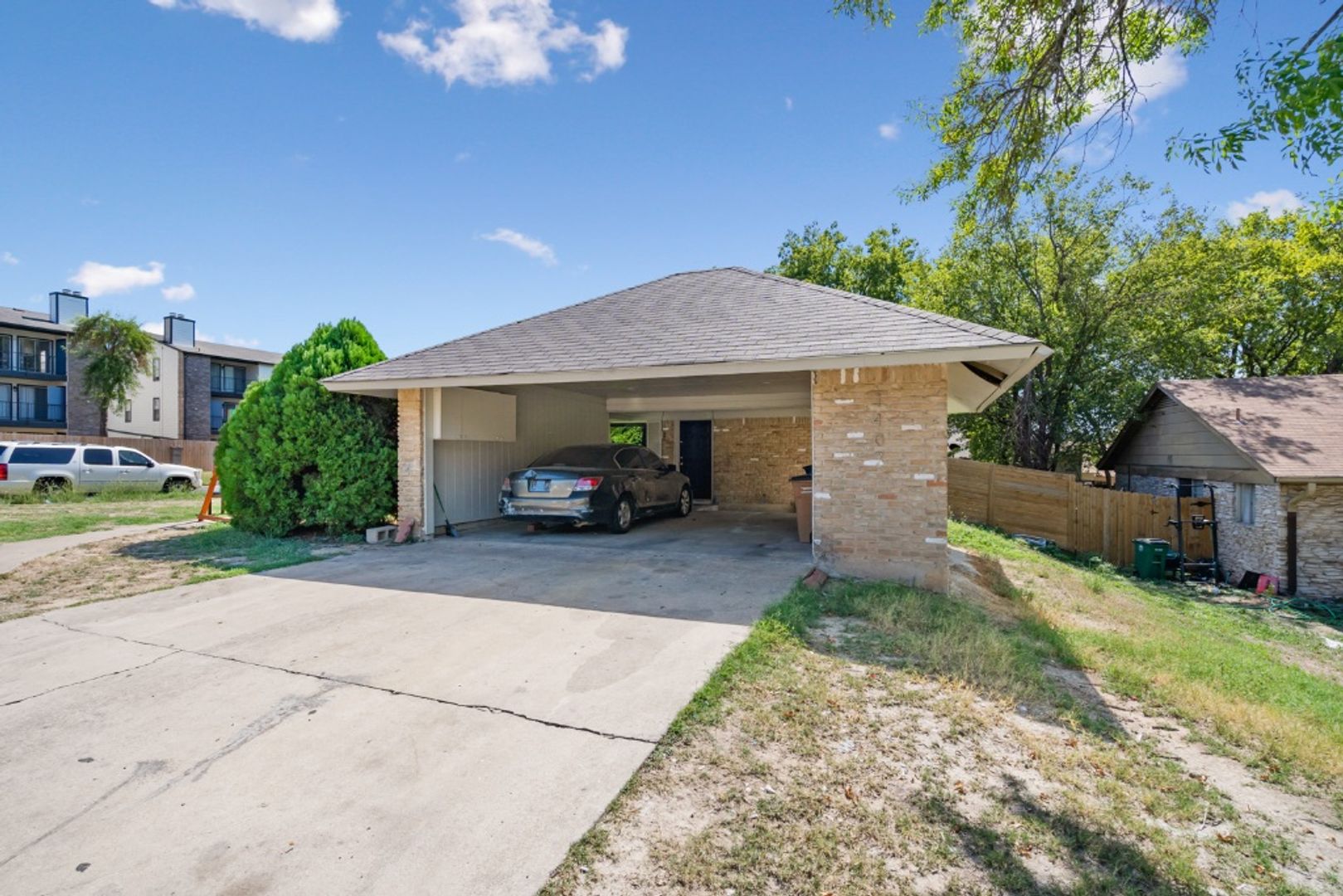 Austin House: 1407 Avebury Circle, Unit B