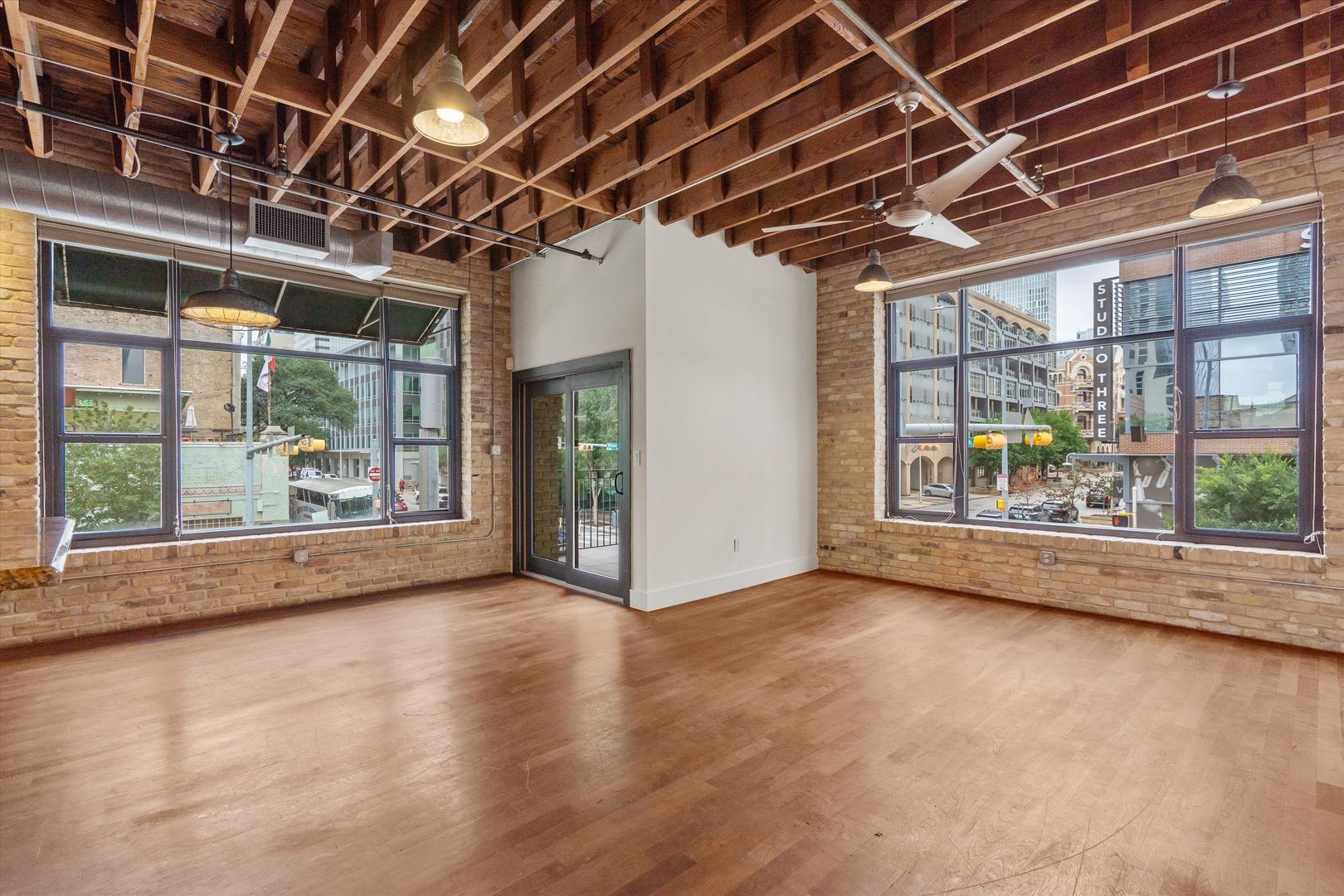 Austin Apartment: 411 Brazos Street