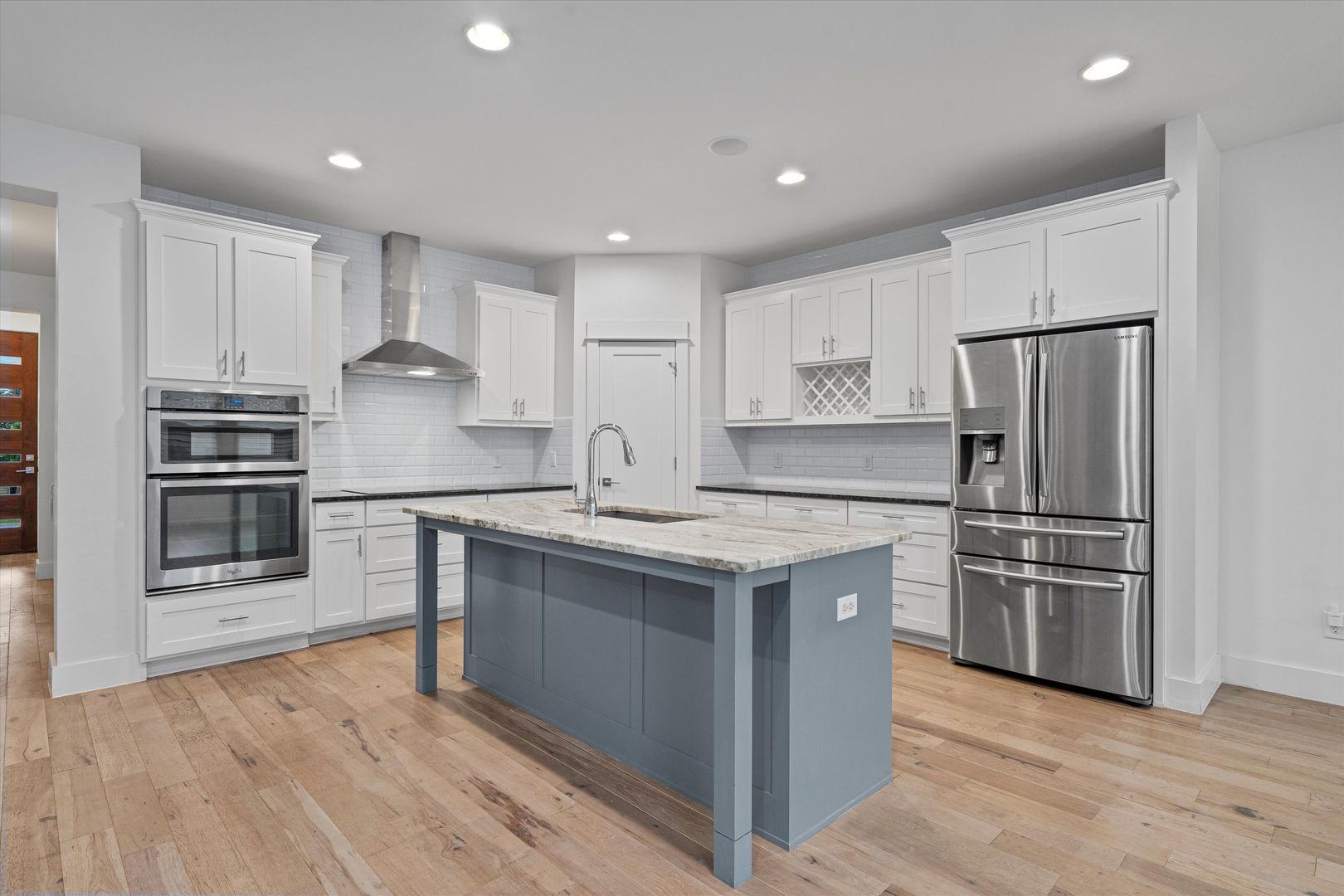 Austin House: 5415 Woodview Avenue