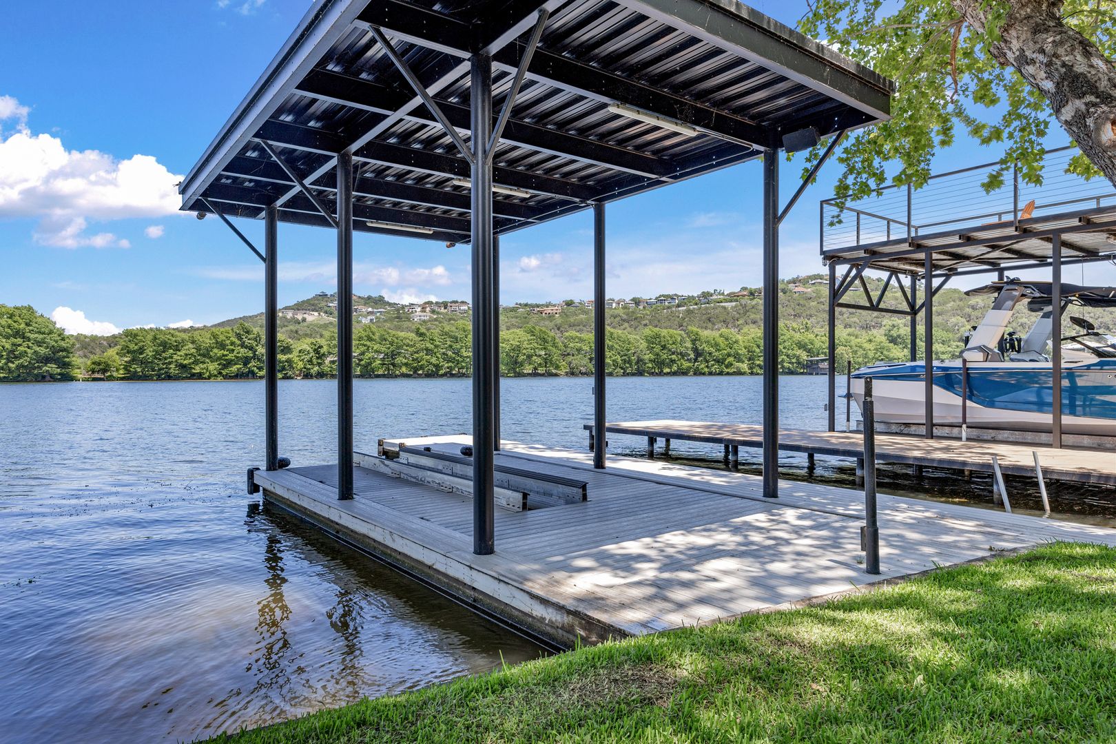 Austin House: 1758 Channel Rd