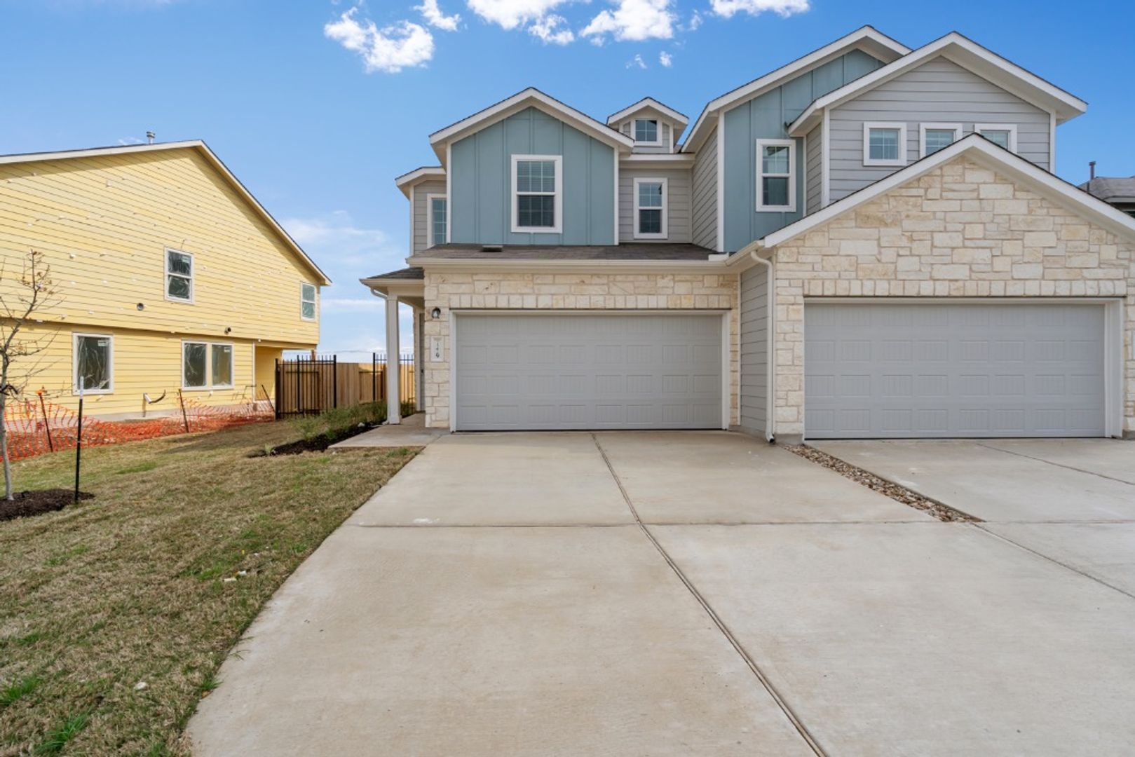 Del Valle House: 7229 Spotted Leaf Way