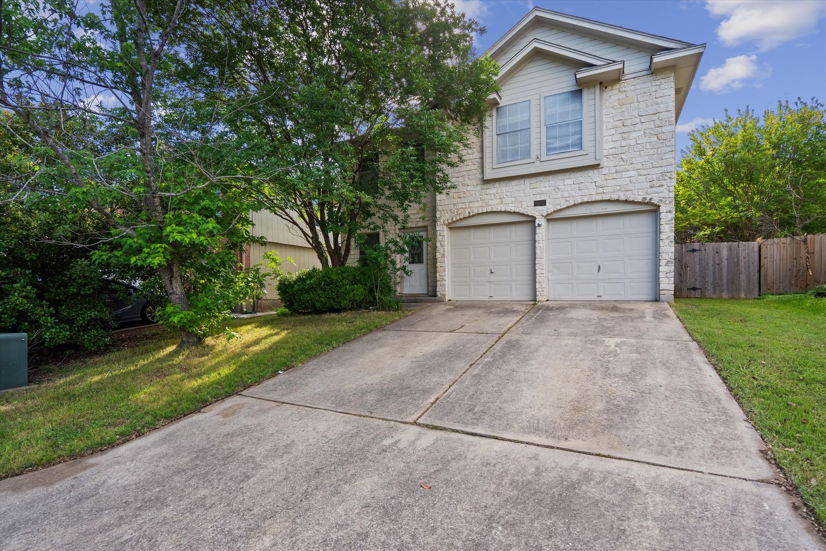 Austin House: 8607 Dandelion Trail