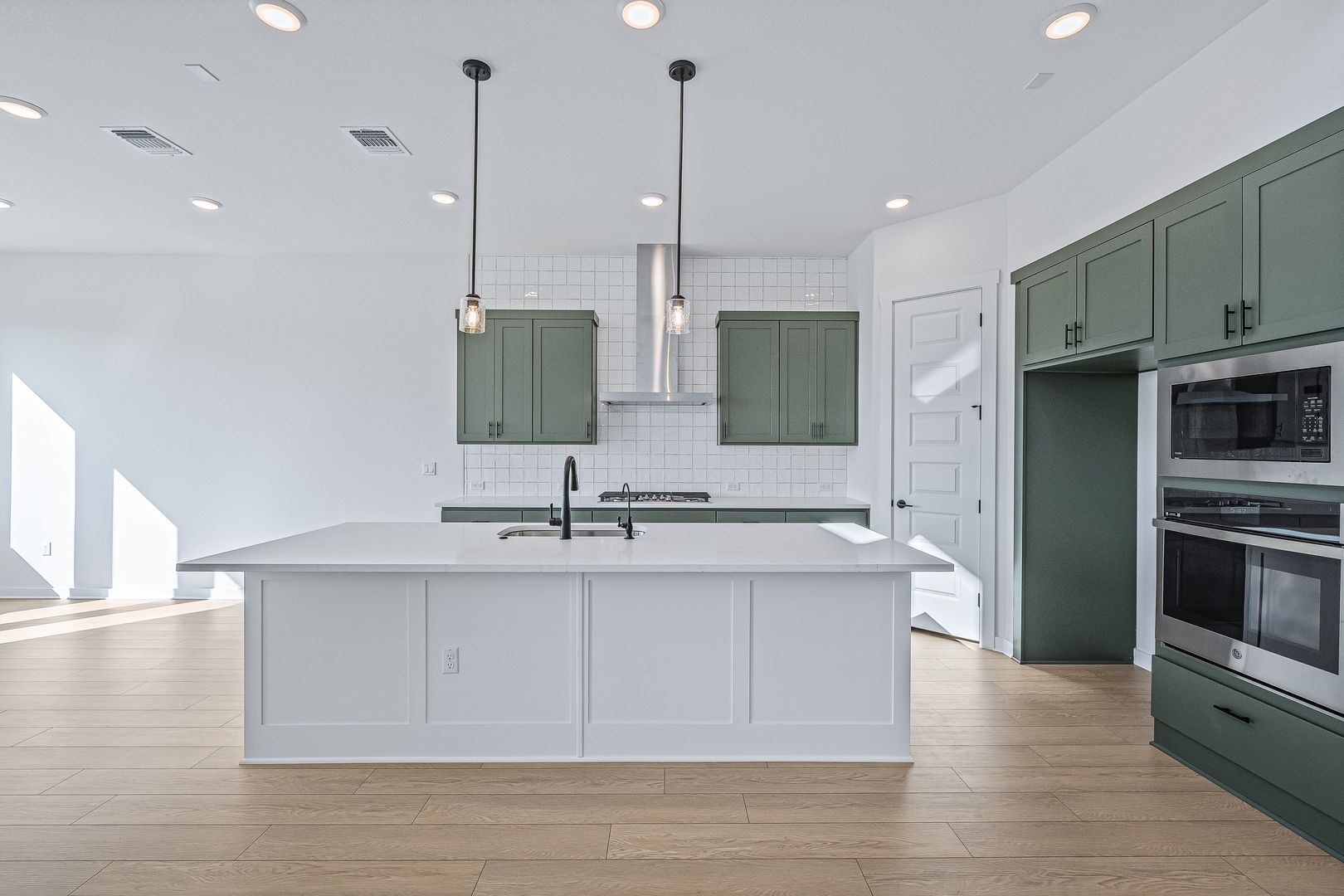 Buda House: 6812 Rounded Pebble Ln