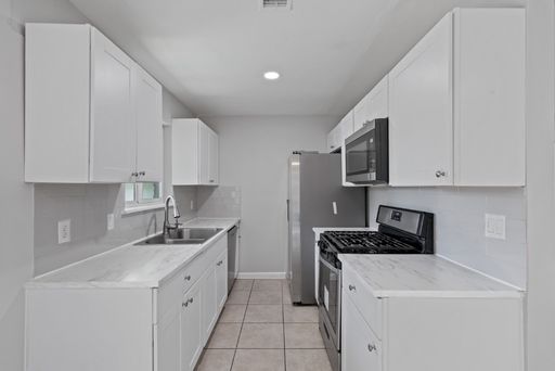 1407 Avebury Cir #A, Austin, Texas 78753 – photo 1