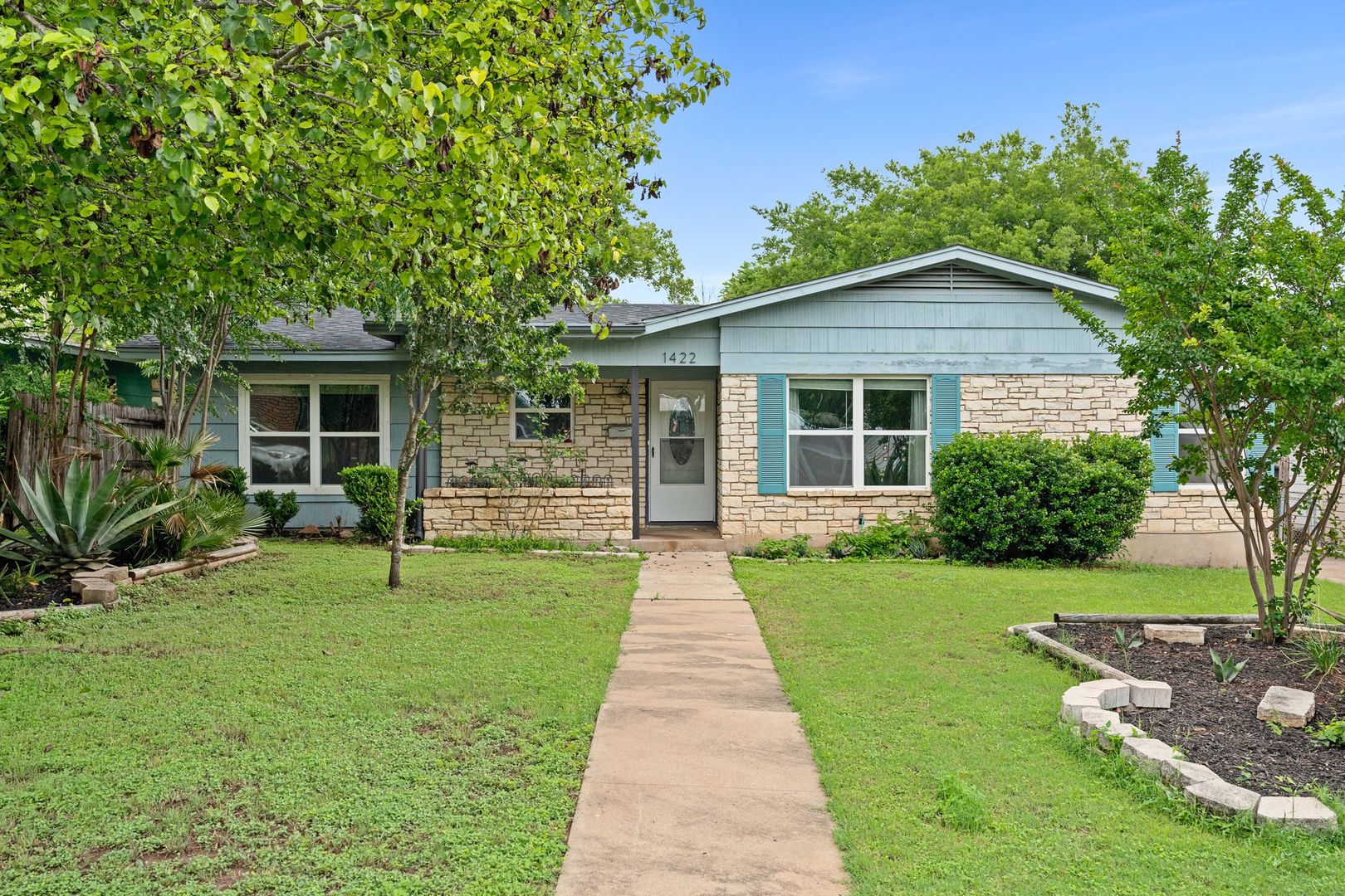 Austin House: 1422 Yorkshire Dr