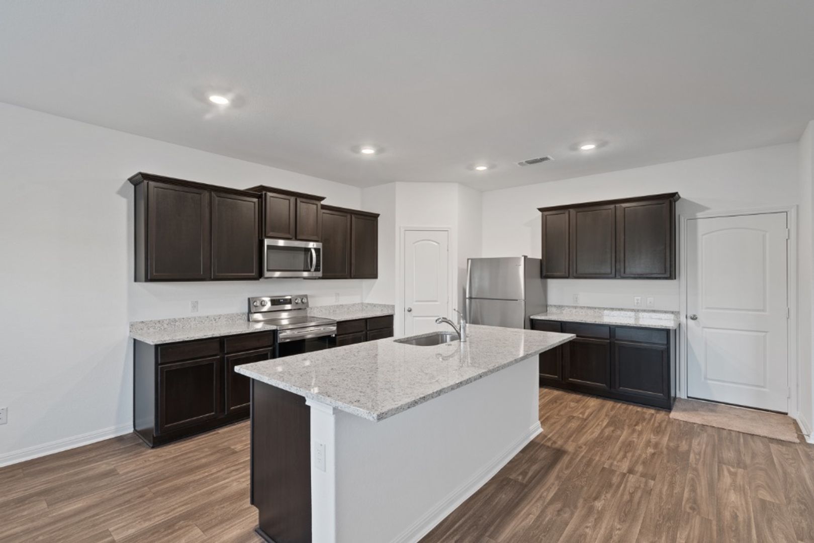 Elgin House: 14013 John Aregood Pass