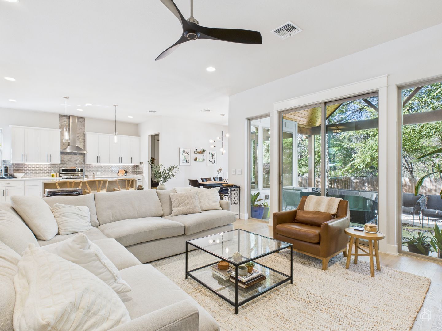 Austin House: 3002 Sunridge Dr