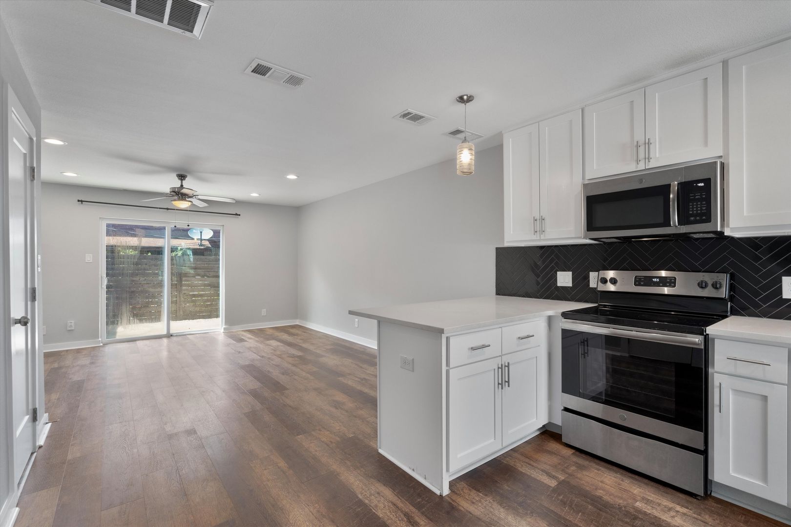 Austin House: 3810 Southway Drive, Unit 103