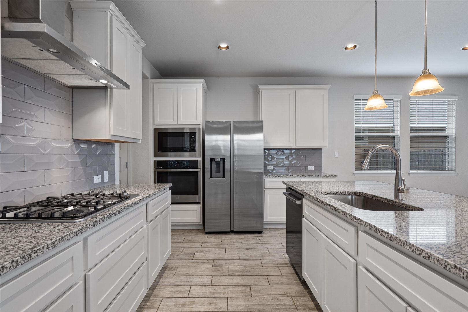 Maxwell House: 300 Delta Crest