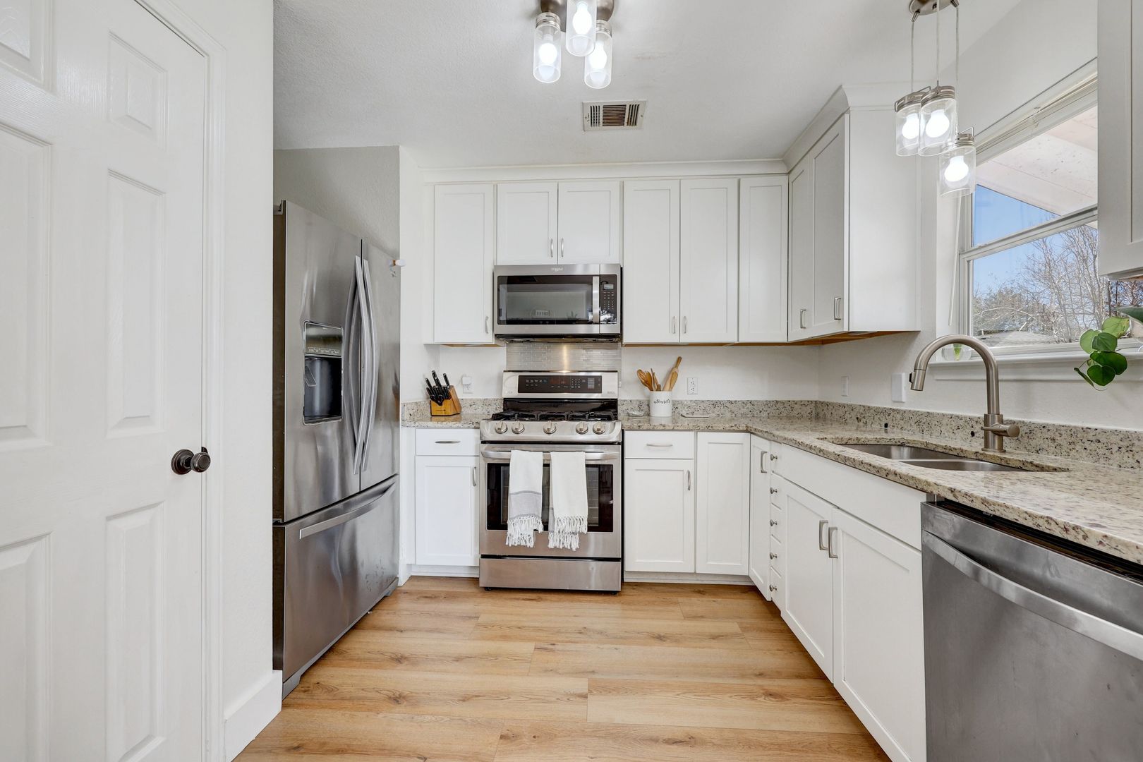 Cedar Park House: 1106 Bohica Way