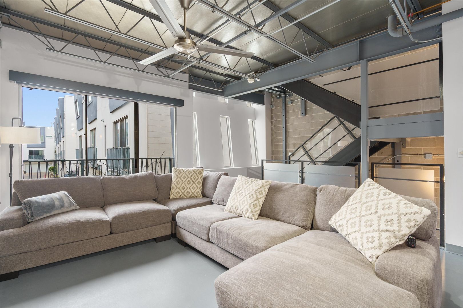 Austin Condo: 4801 S Congress Ave