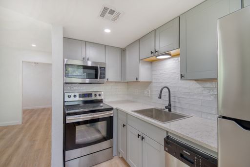 2500 Burleson Rd #701, Austin, Texas 78741 – photo 1