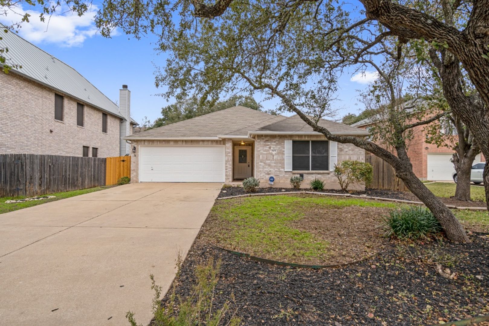 Cedar Park House: 905 Lodosa Drive